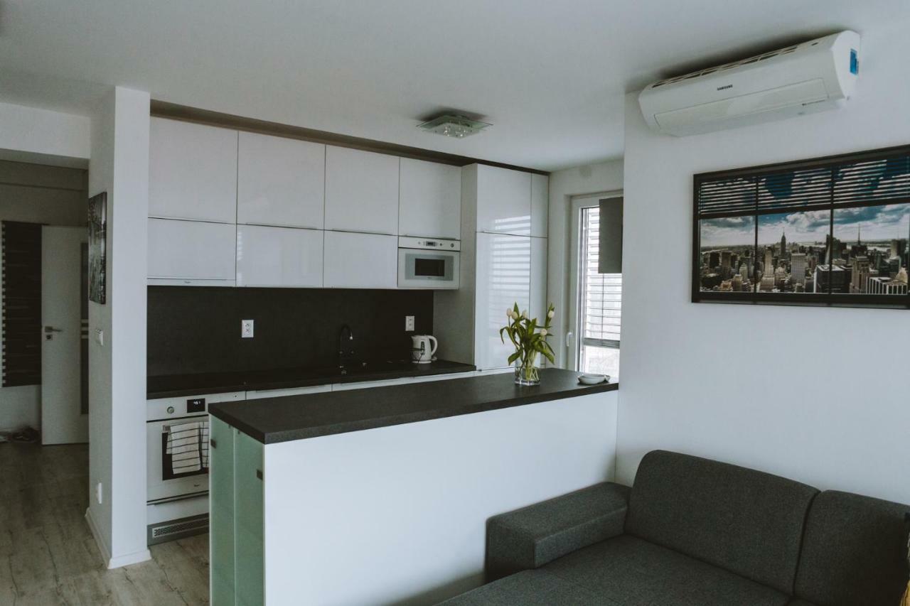 Design Apartment, The City Centre Close To The Health Spa Piest'any Exterior photo